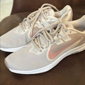 Women’s Nike Running Shoes in Gray and Pink